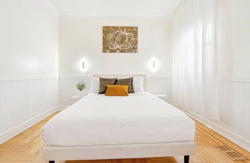 Southeast Yonkers Apartment | Luxe 3BR Oasis Minutes to Manhattan