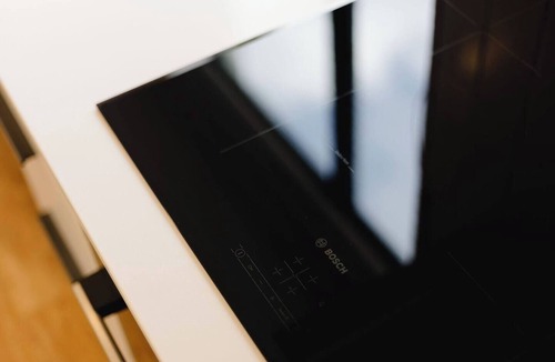 Wellington House | Luxe 3BR Townhouse | 2Bath + Private Garage in CBD