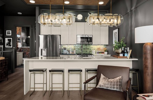 Talbot's Corner House | Luxe 4 Bedrm Private Rooftop, Downtown Views Hot Tub, Unique Entertainment Room
