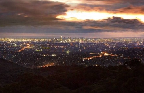 Ferny Creek House | Luxe 4 Level Mansion - Stunning Views