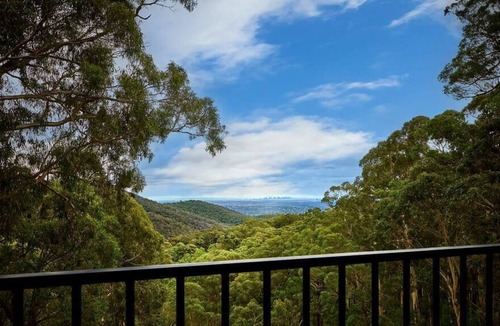 Ferny Creek House | Luxe 4 Level Mansion - Stunning Views