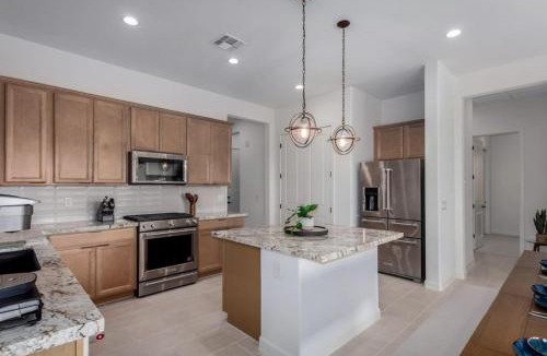 Montecito in Estrella House | Luxe 4BR Retreat with Pool, Hot Tub and Sunset Views