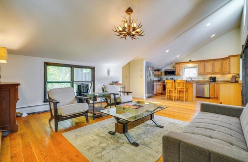 Jamaica House | Luxe 5,000 Sq Ft Retreat: 5 Mi to Stratton Resort