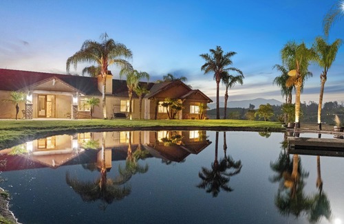 Temecula House | Luxe 5BR Villa/Event-Friendly & Pool Table