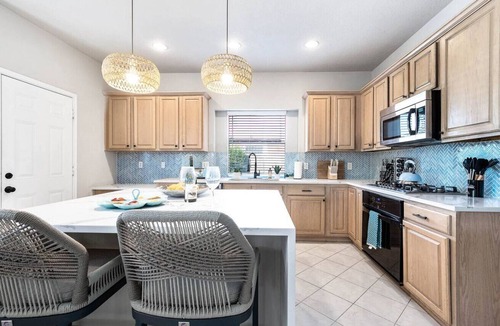Pearland House | Luxe 5BR w/Pool Fire Pit Fun BBQ Game Zone