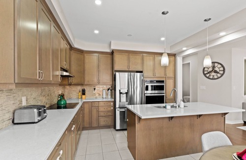 Milton House | Luxe 6 Bed Home | Lion Safari | Ping Pong | Fallsn