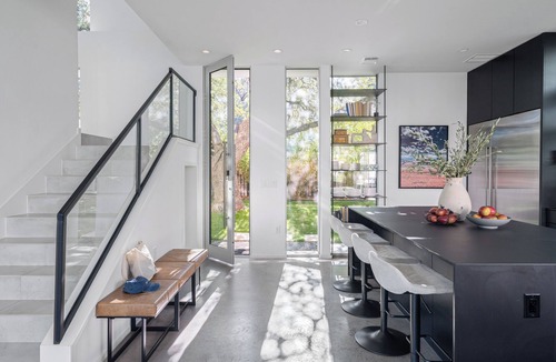 Bouldin House | Luxe 6BDR Retreat w/Putting Green + Game Room | Bouldin Collective by AvantStay