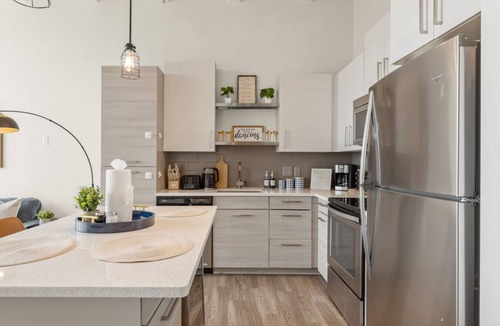 Peachtree Center Apartment | LUXE Altitude 1BR King Bed DT - ATL Views