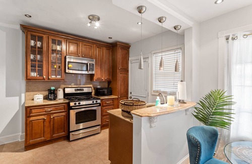 Queens House | Luxe and Relaxation Living