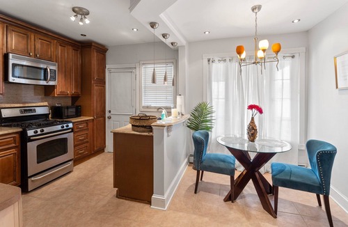 Queens House | Luxe and Relaxation Living