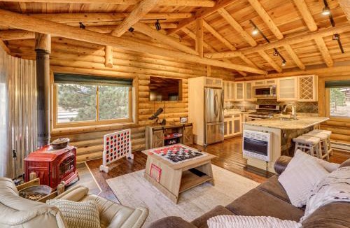 Angel Fire House | Luxe Angel Fire Cabin w/Views: Hike & Fish!