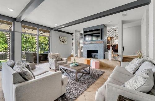 Riverside House | Luxe Austin Retreat Pool & Yard Sleeps 20