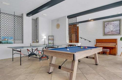 Riverside House | Luxe Austin Retreat Pool & Yard Sleeps 20