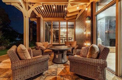 Riverside House | Luxe Austin Retreat Pool & Yard Sleeps 20