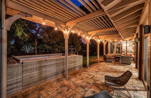 Riverside House | Luxe Austin Retreat Pool & Yard Sleeps 20