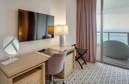 Bal Harbour Condo | Luxe Beachfront Unit w/Pool Access in Bal Harbour