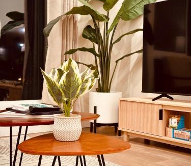 North Queen Anne Apartment | Luxe & Bright Gem - Prime Location, Roof Deck, View