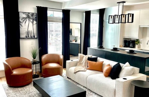 Garden Hills Apartment | Luxe Buckhead Retreat | Free Parking | Walkable