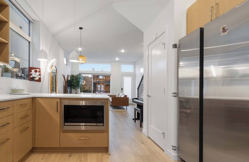 Atlantic House | Luxe Central Home with Views & Rooftop