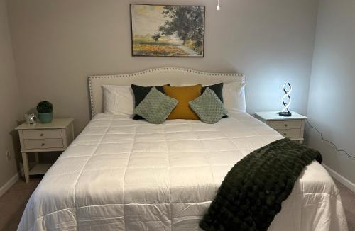 Lovejoy House | Luxe Central Suburban Retreat