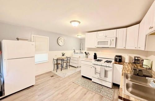 Rochester Apartment | Luxe charming 2-bedroom apartment in Rochester