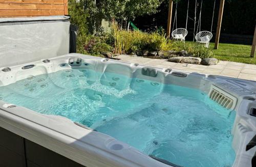 Boischatel Apartment | Luxe & détente - 1 ch - 4 pers - Spa - Free Parking