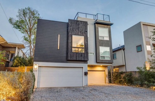Cityplace House | Luxe Dallas Duplex Business & Downtown Ready