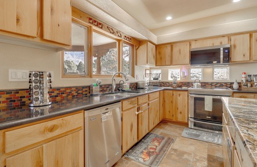 North Albuquerque Acres House | Luxe Desert Retreat w/Mtn Views in Albuquerque!