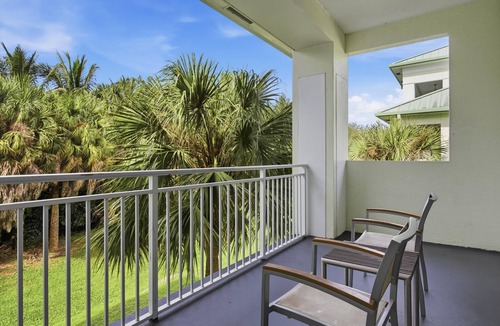 Doral Apartment | Luxe Doral Resort Suite with Pool