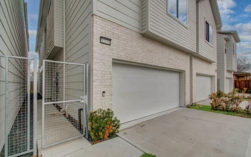 Northside House | Luxe Family Stay Near NRG Game & Rodeo