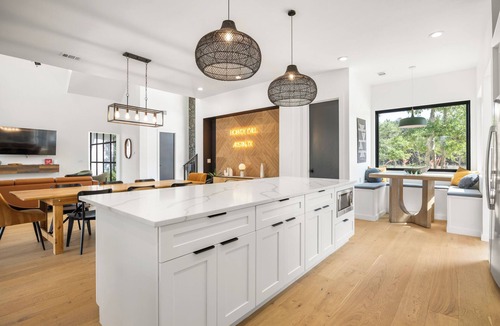 Austin House | Luxe Farmhouse w/Pool and Spa on 4 Acres