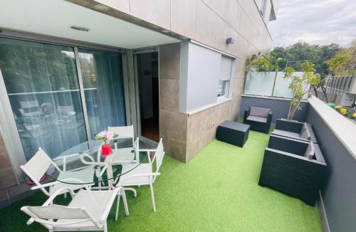 Sant Adria de Besos Apartment | Luxe Forum Beach Terrace