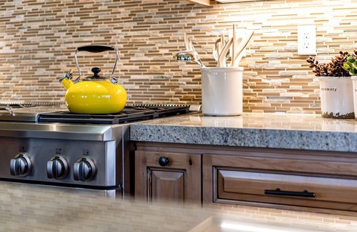 Truckee House | Luxe Getaway w/Golf Access | King Suite, Games, EV Charger, Near Town & Trails