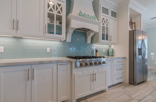 Port Bolivar House | Luxe Group Retreat Steps to Beach