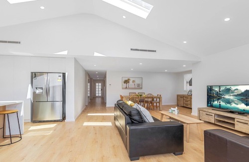 Umina Beach House | Luxe Hideaway @ South Umina