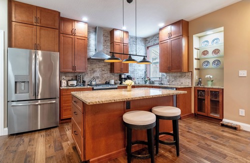 German Village House | Luxe Historic German Village Gem. Walk to Schiller Park + Near Downtown & OSU
