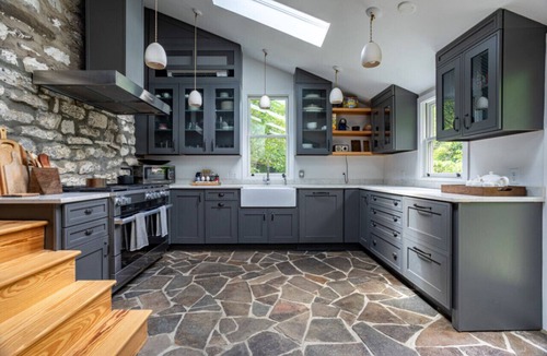 Town of Marbletown House | Luxe Historical Style - 2 FP’s & Soaking Tub