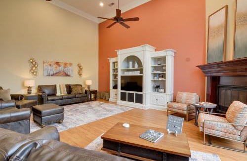 Vinita House | Luxe Home w/Private Pool & Game Room in Vinita