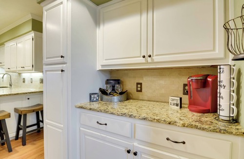 Vinita House | Luxe Home w/Private Pool & Game Room in Vinita