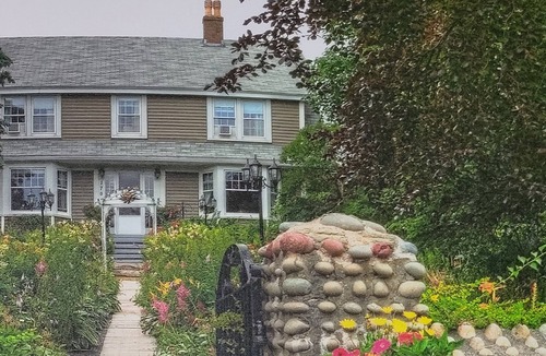 Carbonear Apartment | Luxe Hometel