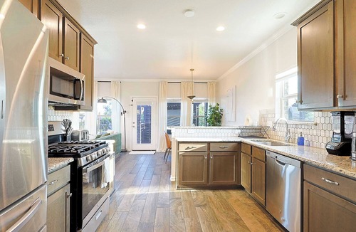 Royse City House | Luxe House Stay w Glamping, Pool, Golf Sim, Cinema