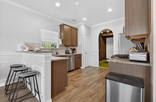 Royse City House | Luxe House Stay w Glamping, Pool, Golf Sim, Cinema