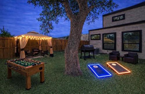 Foster Place Apartment | Luxe Houston Hotspot Minutes away from NRG Stadium, Med Center, Dtwn HTX