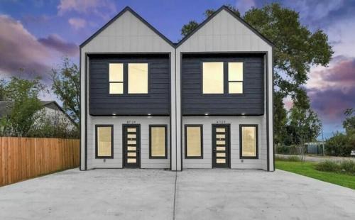 Foster Place Apartment | Luxe Houston Hotspot Minutes away from NRG Stadium, Med Center, Dtwn HTX