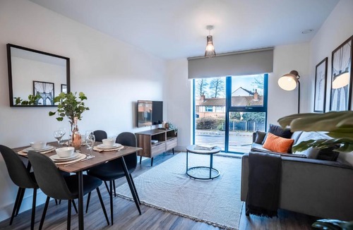 Salford Apartment | Luxe Interchange Apartment Near Old Trafford - Media City - The Quays