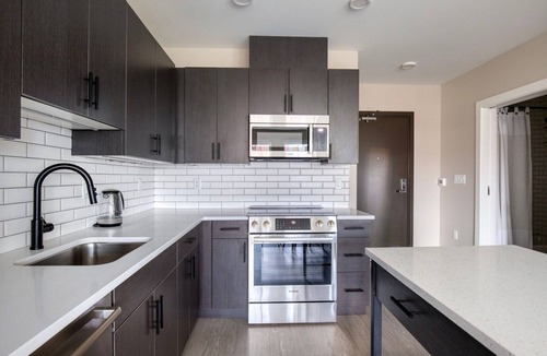 East Cambridge Apartment | Luxe Kendall Square Studio w/Gym, W/D & Rooftop, by Blueground
