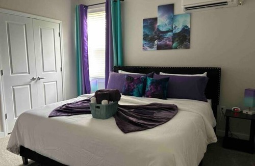 Moseley Apartment | Luxe King Bd W Resort Amenities