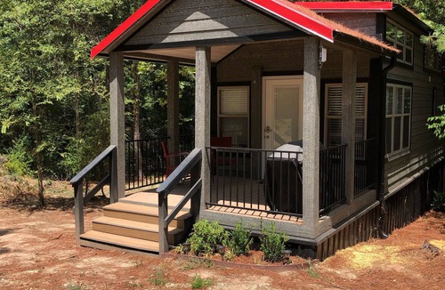 Mount Vernon Cabin | Luxe Lake house - 1 Bed/2 Bed Loft