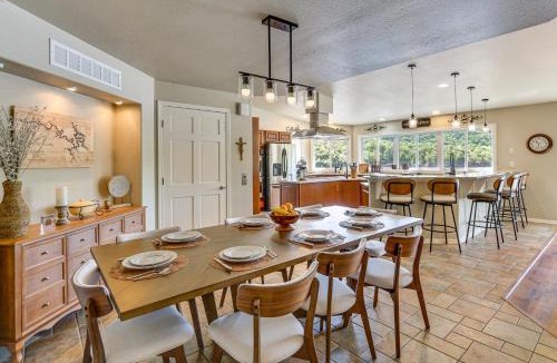 Roach House | Luxe Lake of the Ozarks Group Escape in Roach