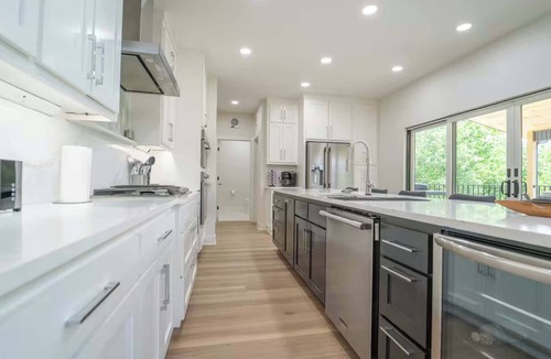 Rogers Apartment | Luxe Lakefront Retreat w/Hot Tub & Game Room